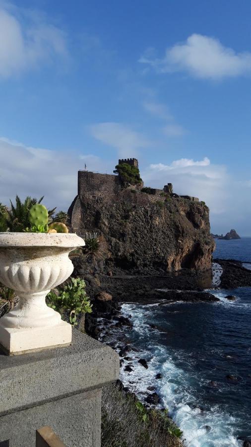 Bed & Breakfast Dietro Le Mura Ачи Костелло Экстерьер фото